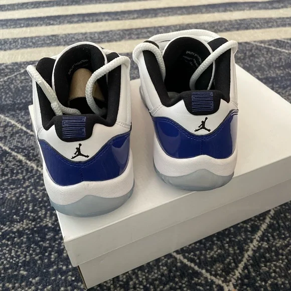 women’s air jordan 11 retro low ‘concord sketch’